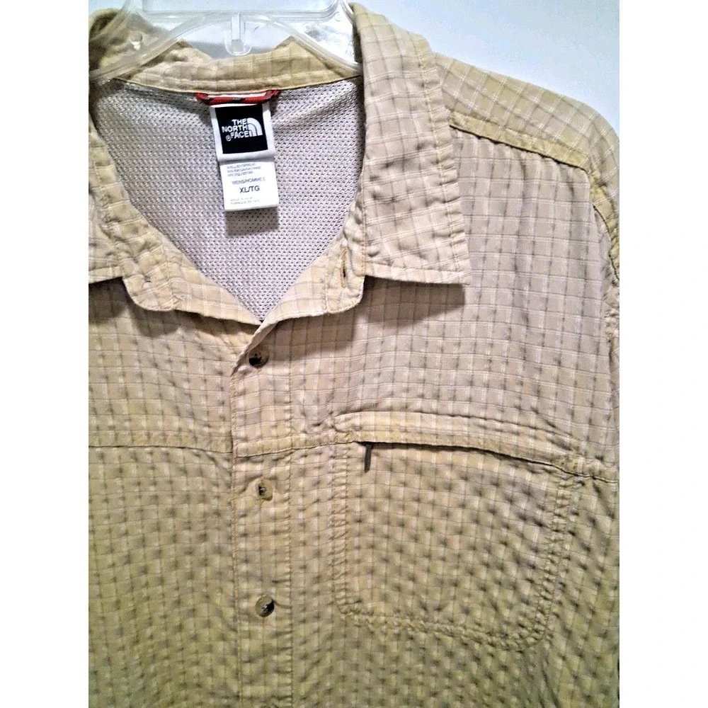 The North Face Men's XL Plaid Button Vented Short Sleeve Shirt Yellow Gray White